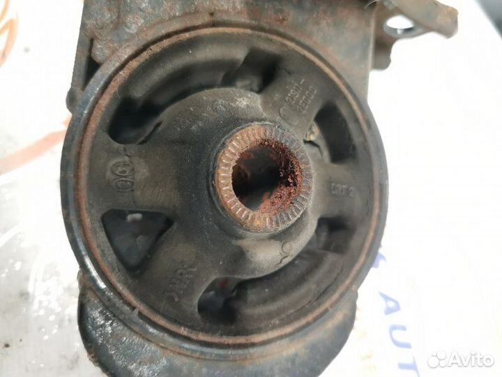 Опора МКПП Hyundai Tucson JM 2.0 G4GC 2007