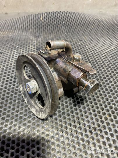 Насос Гур G4CP Hyundai Santamo Sonata Kia Joice