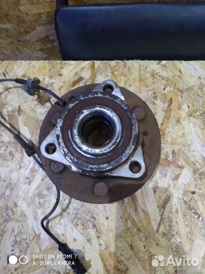 Ступица переднего колеса Tahoe, Escalade 900