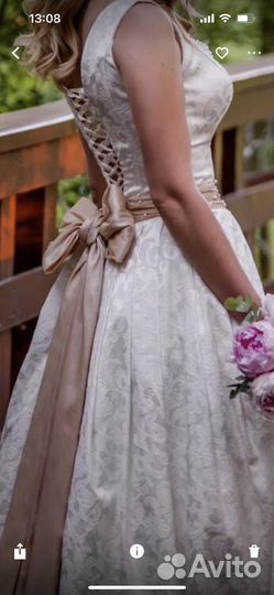 Свадебное платье