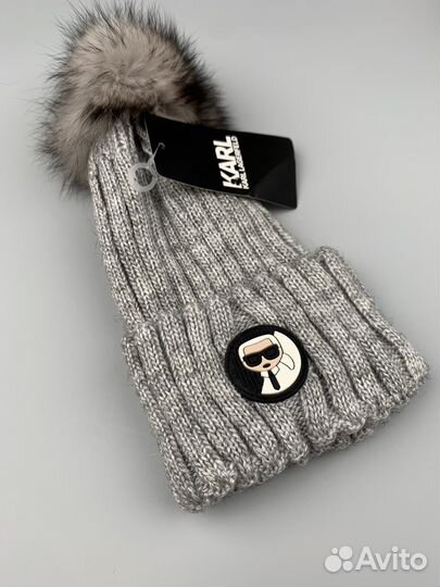 Шапка детская с помпоном K.a.r.l