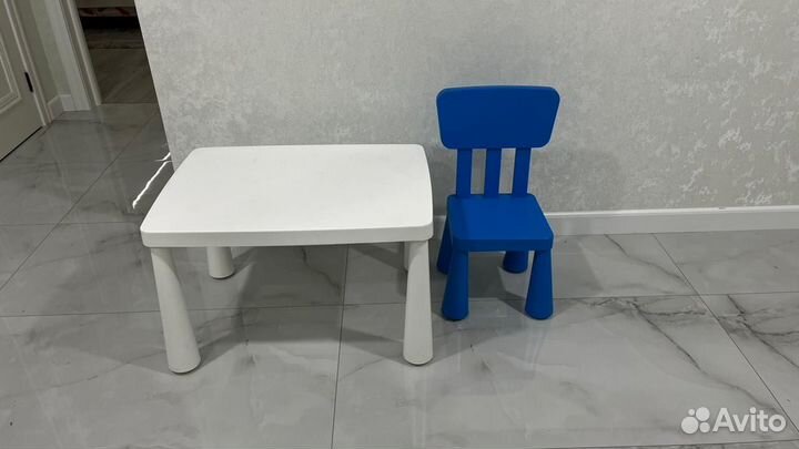 Детский стол и стул IKEA