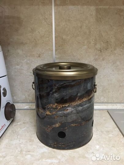 Емкость с отверстиями для хранения овощей