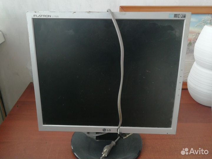 Монитор Samsung