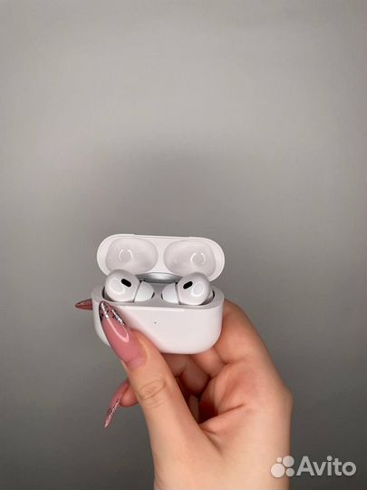 Новые AirPods Pro c Шумоподавлением