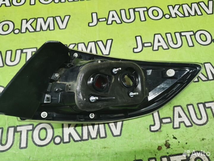 Фонарь задний Mazda 3