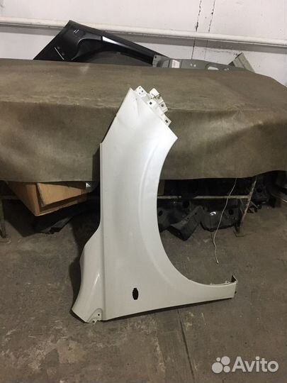 Крыло правое Subaru Forester s13