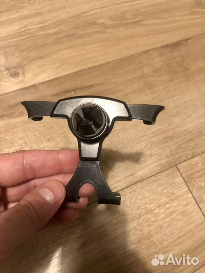 Держатель для телефона в машину