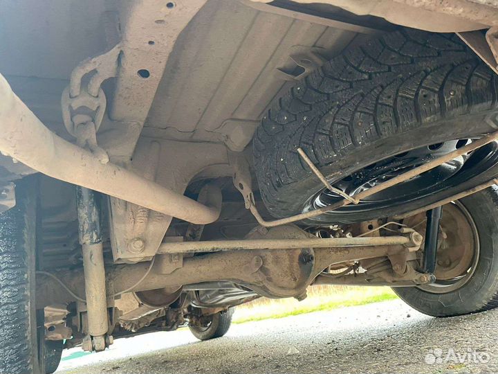 Toyota Town Ace Noah 2.0 AT, 1998, 300 000 км