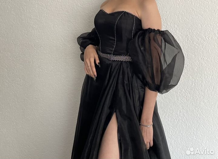 Продам выпускное платье