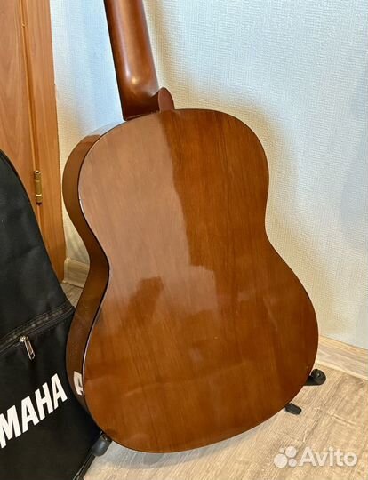 Гитара yamaha c40 с чехлом новые струны