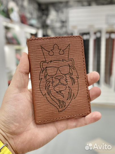 Обложка для паспорта Лев в короне