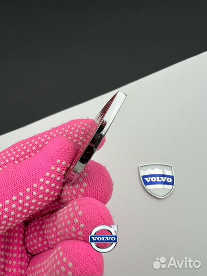 Эмблема 2 шт герб надпись Volvo шильдик Вольво