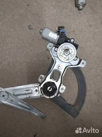 Стеклоподъемник Chevrolet Rezzo