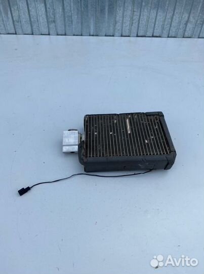 Радиатор кондиционера салона Nissan Serena C24