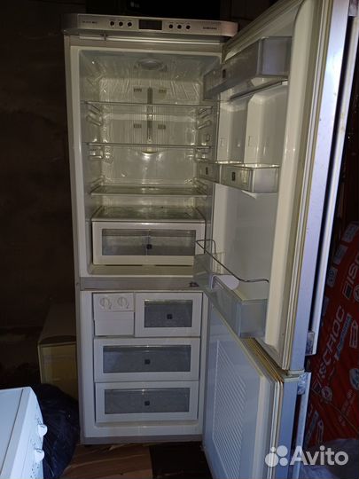 Продаю холодильник samsung