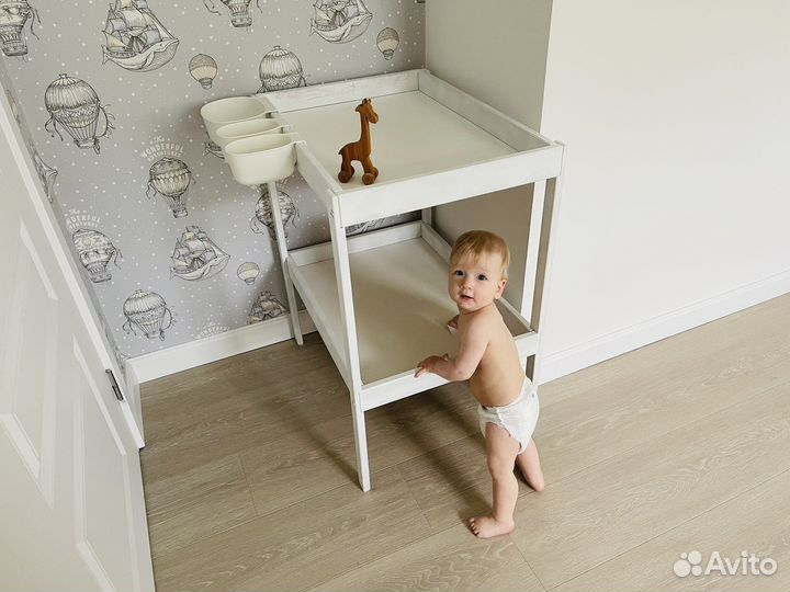 Пеленальный столик IKEA сниглар с контейнерами