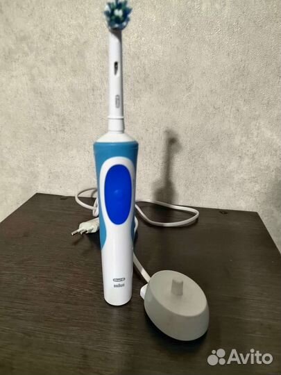 Зубная щетка oral b