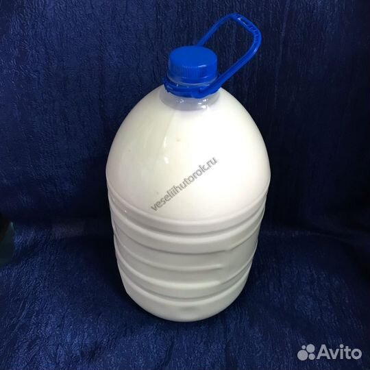 Молоко коровье домашнее