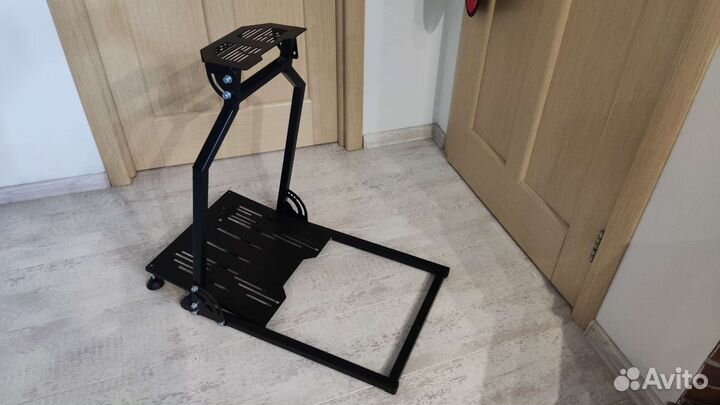 Стойка для игрового руля