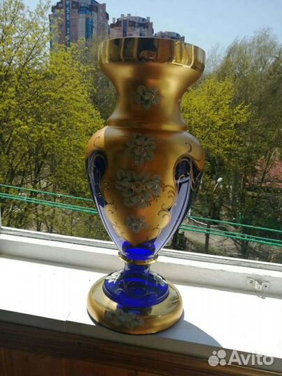 Вазы чешские 44 и 40 см