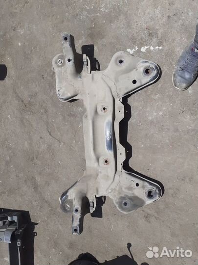 Подрамник Citroen C3