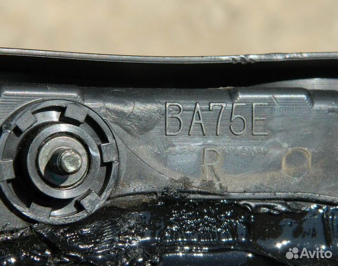 Фонарь багажника правый Nissan Almera N15