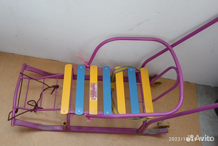 Детские санки на колесах