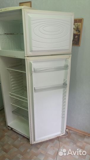 Рабочий двухкамерный холодильник Nord
