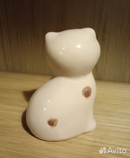 Фигурка котик