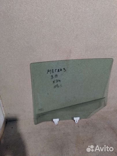 Заднее стекло двери Renault Megan 3