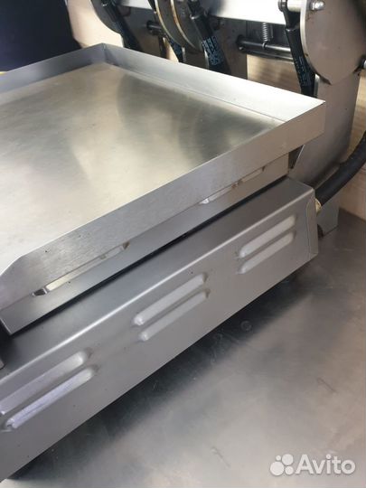 Контактный гриль Woodson