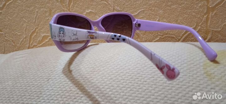 Очки солнцезащитные бренда Мэри Кей, Новые