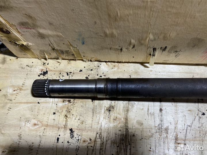 Привод правый Peugeot 307 1,6 бензин МКПП P86