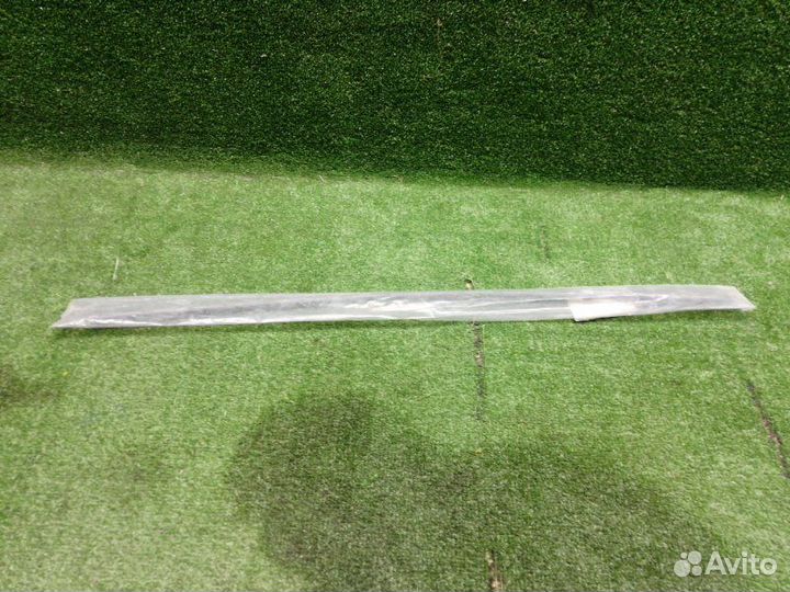 Молдинг лобового стекла левый Hyundai I30