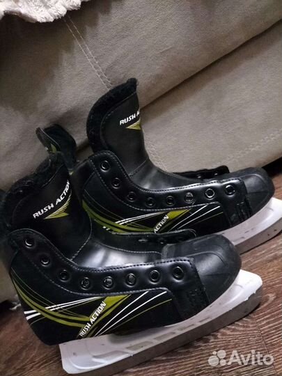 Коньки хоккейные