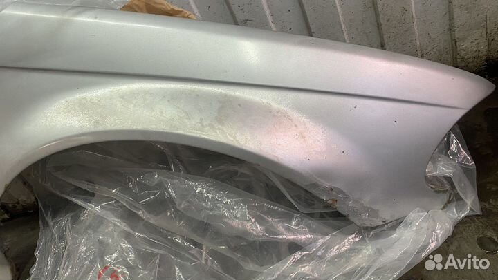 Крыло правое bmw e46 дорест