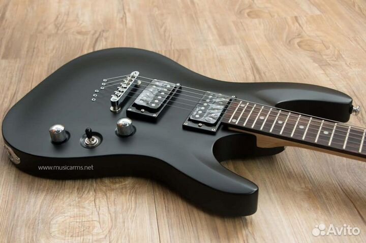 Электрогитара Clevan + аксессуары
