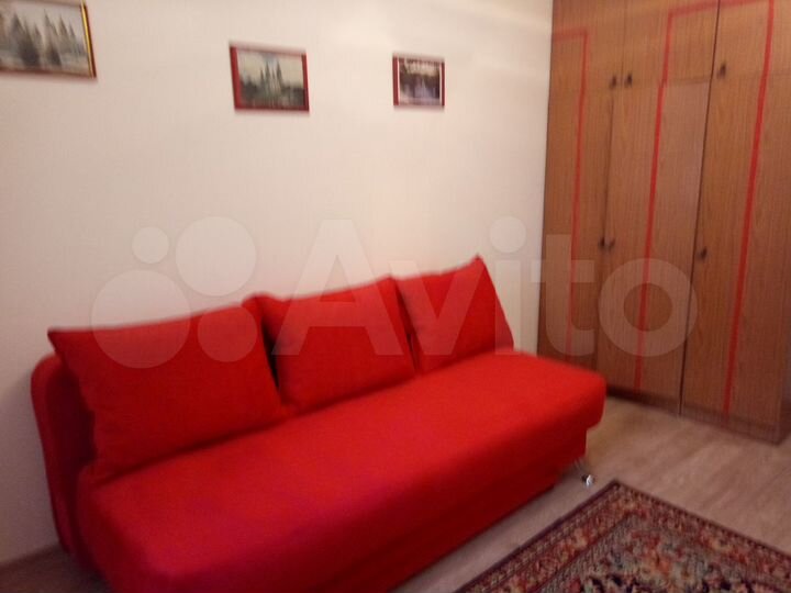 2-к. квартира, 40 м², 1/9 эт.