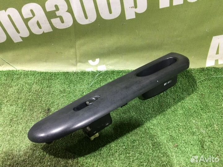 Кнопка стеклоподъемника передняя правая Daewoo