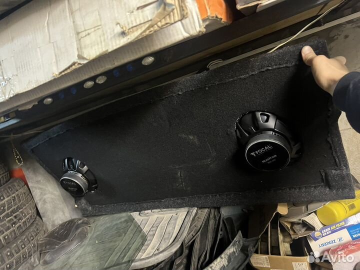 Продаю акустическую полку на ниву с колонками