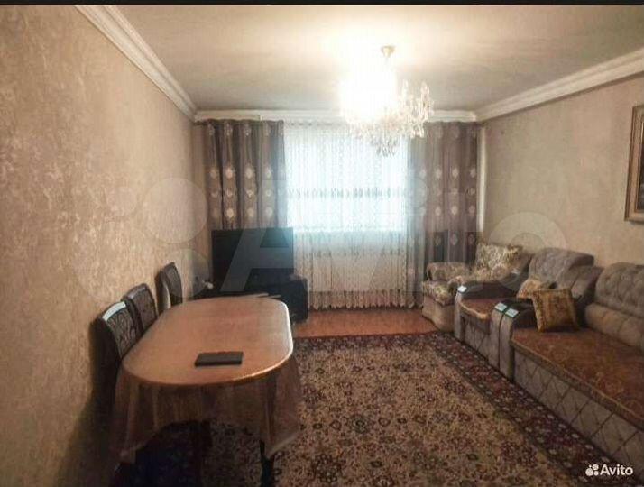 4-к. квартира, 100 м², 4/9 эт.