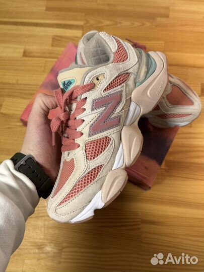 Кроссовки женские New Balance 9060