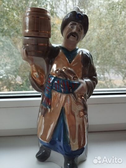 Статуэтка фарфор Хохол