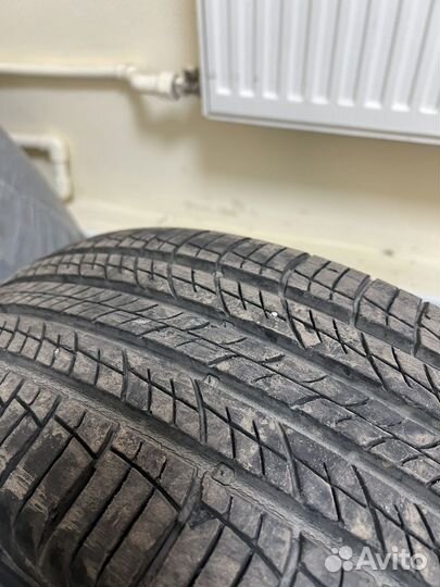 Hankook Dynapro HP2 RA33 235/55 R19 101V