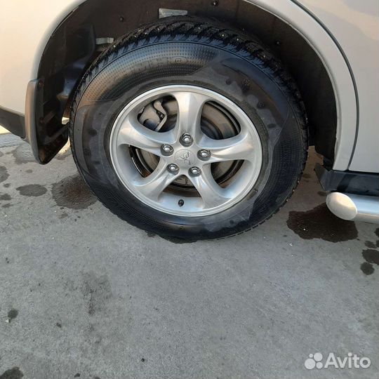 Aeolus ADC52 215/70 R16 H