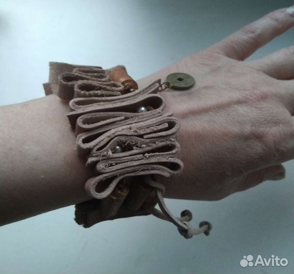 Браслет из кожи