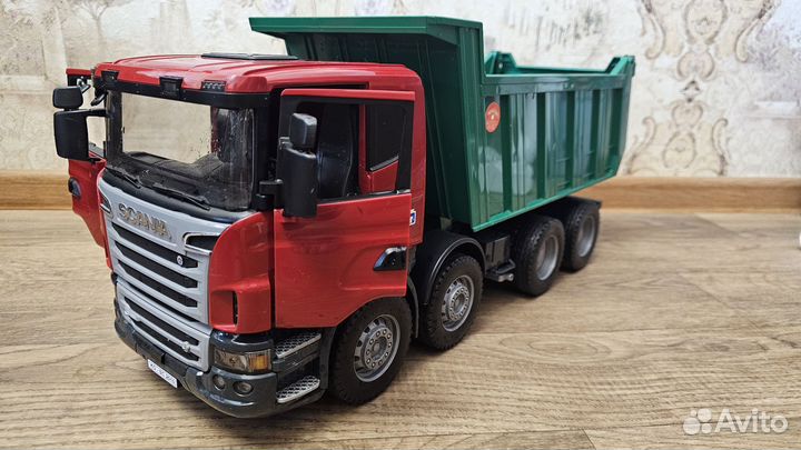 Самосвал scania