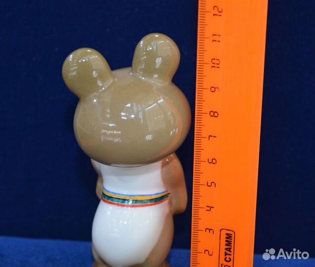 Фарфоровая статуэтка- олимпийский мишка. кисловодс