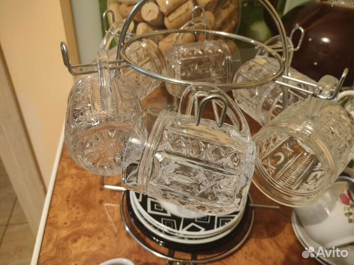 Стаканы для сока и кофейные пары